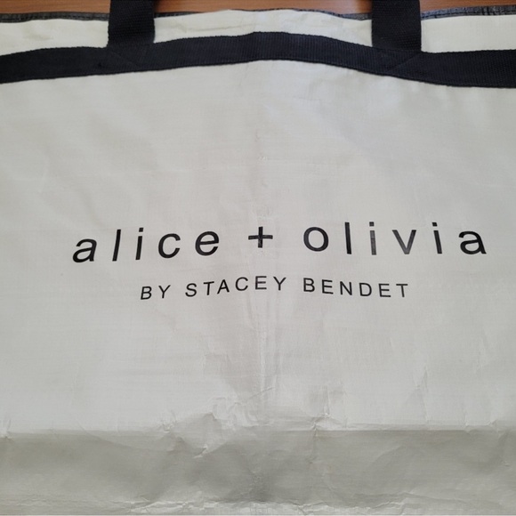 Alice + Olivia Garment Bag Stacey Bendet  46 x 23 in  Black White - Picture 3 of 12
